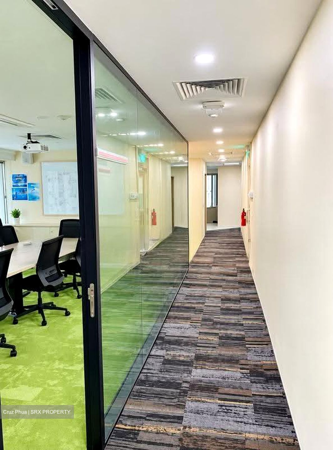The Octagon (D1), Office #639845211